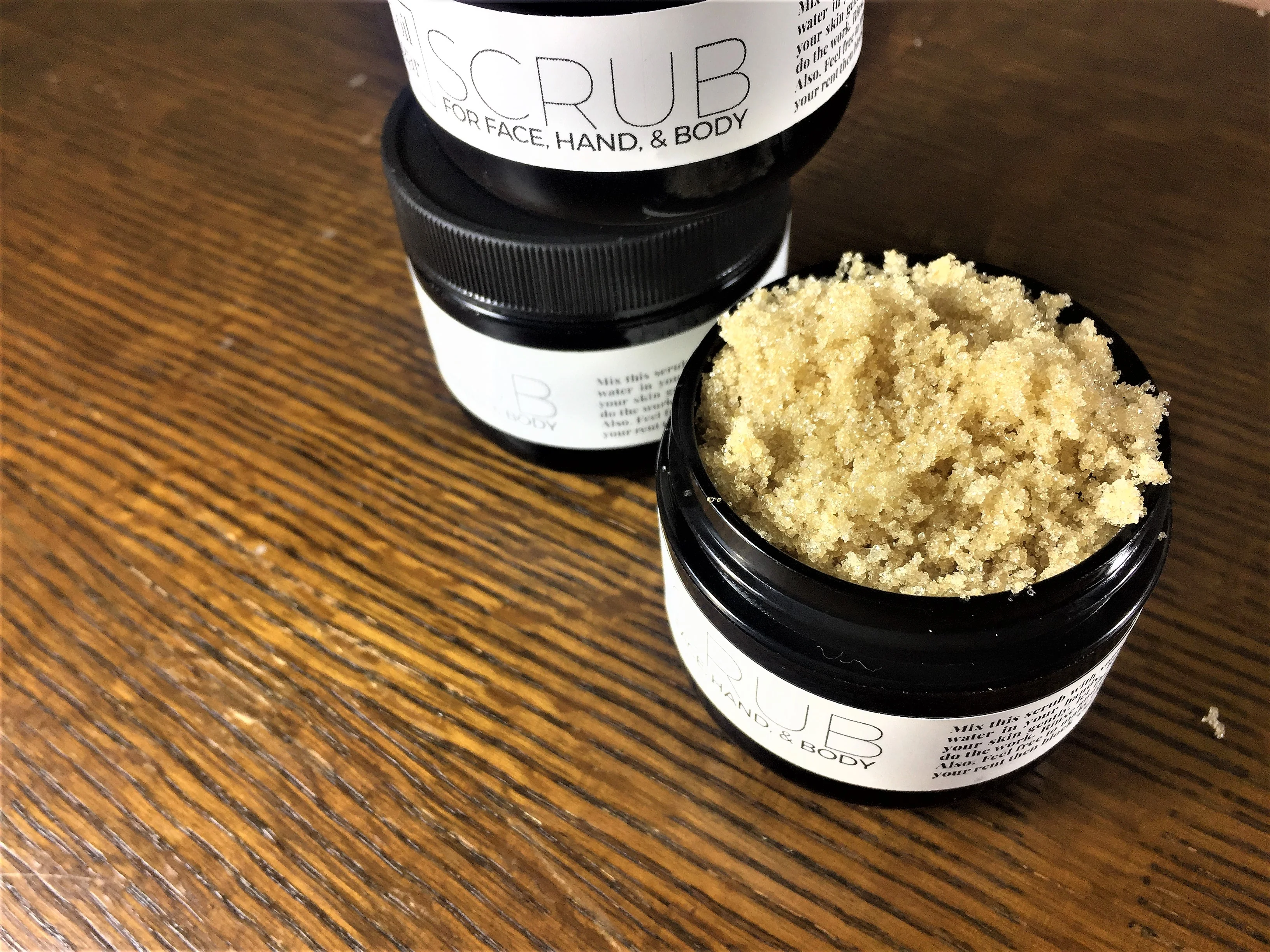 Scrub: Brown Sugar X Sweet Almond Oil - Glow & Polish Skin - Image 5